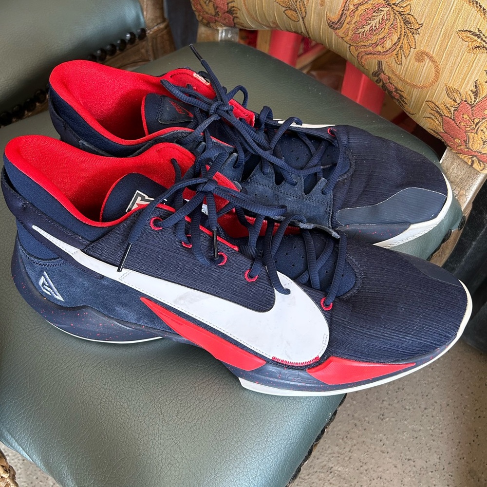 #1 Ranked UniversityOfArizona🏀NIKE Men's shoes Size 17